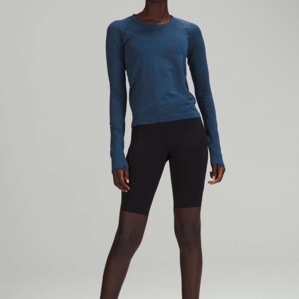 Lululemon Swiftly Tech Long Sleeve
Shirt 2.0 *Race Length